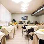 מלון Western Italia 3*