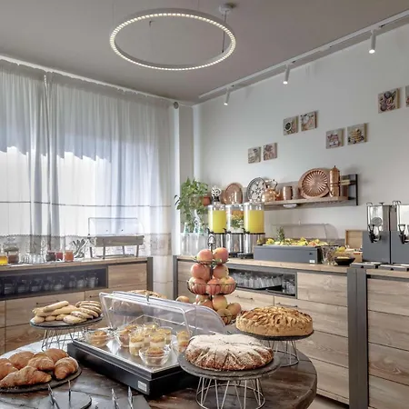 Hotel Western Italia 3*