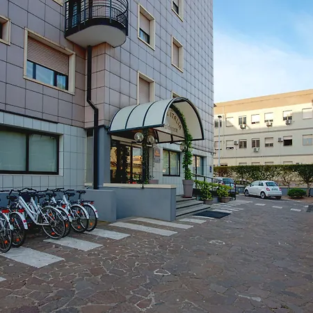 Hotel Western Italia 3*