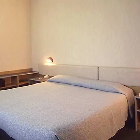 Western Italia Hotel 3*