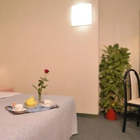 Hotel Western Italia 3*