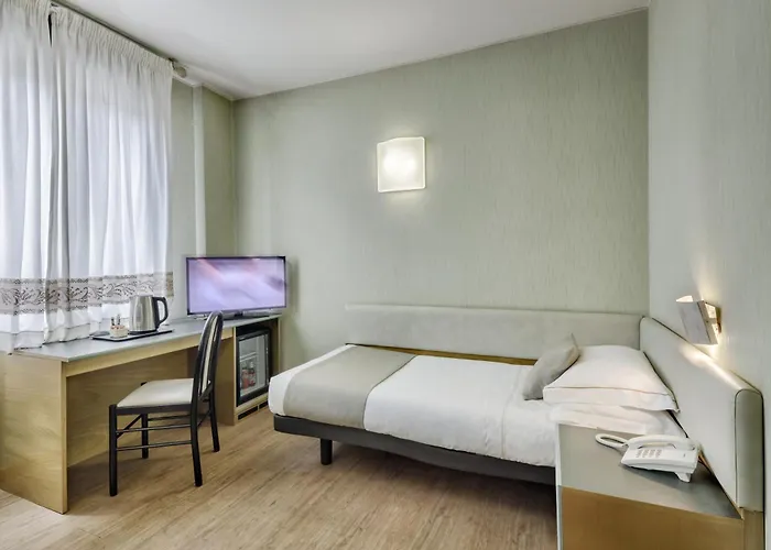 Hotel Western Italia 3*